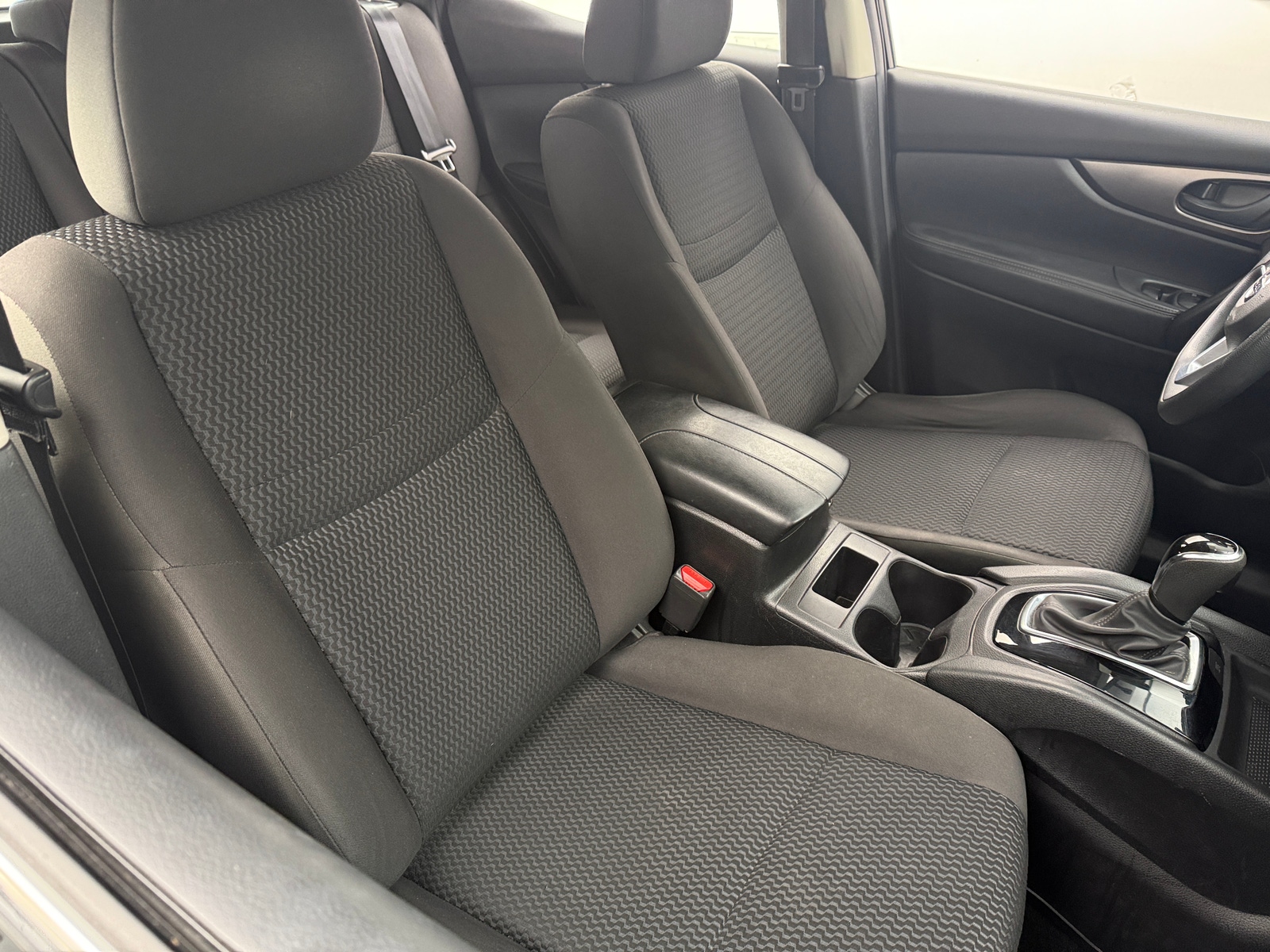 Thumbnail: 2018 Nissan Rogue Sport - 2