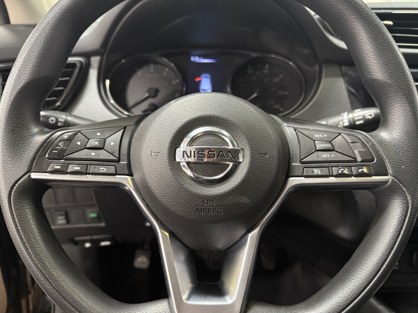 Thumbnail: 2018 Nissan Rogue Sport - 5
