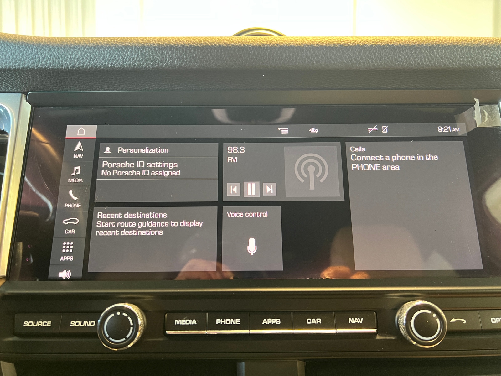 Thumbnail: 2020 Porsche Macan - 3