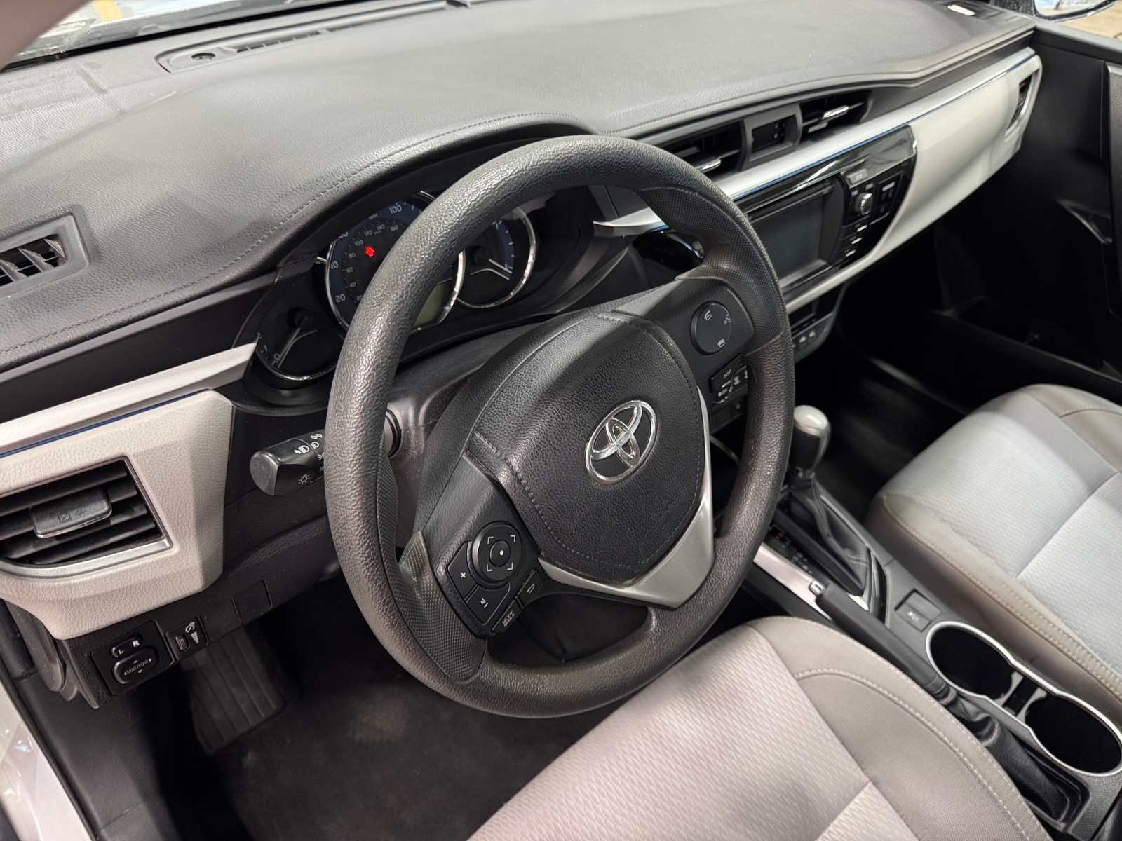 Thumbnail: 2016 Toyota Corolla - 3