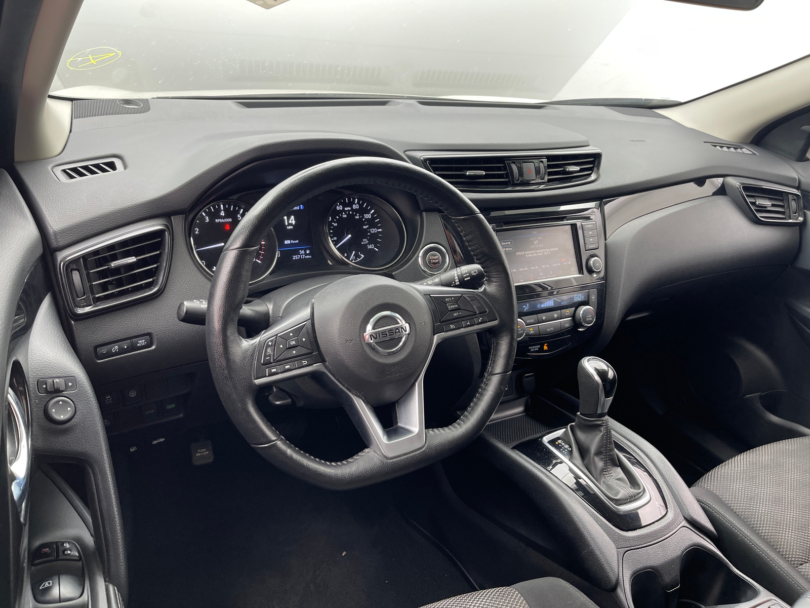 Thumbnail: 2022 Nissan Rogue Sport - 3