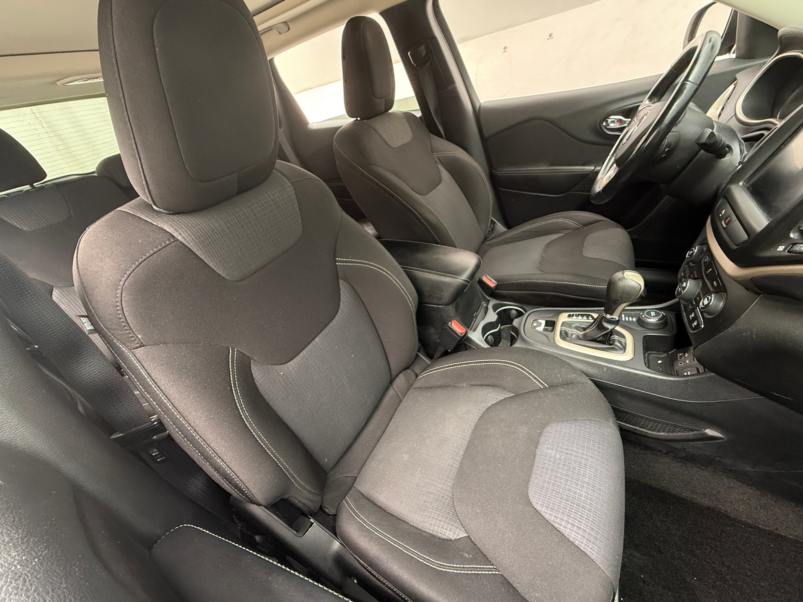Thumbnail: 2015 Jeep Cherokee - 2