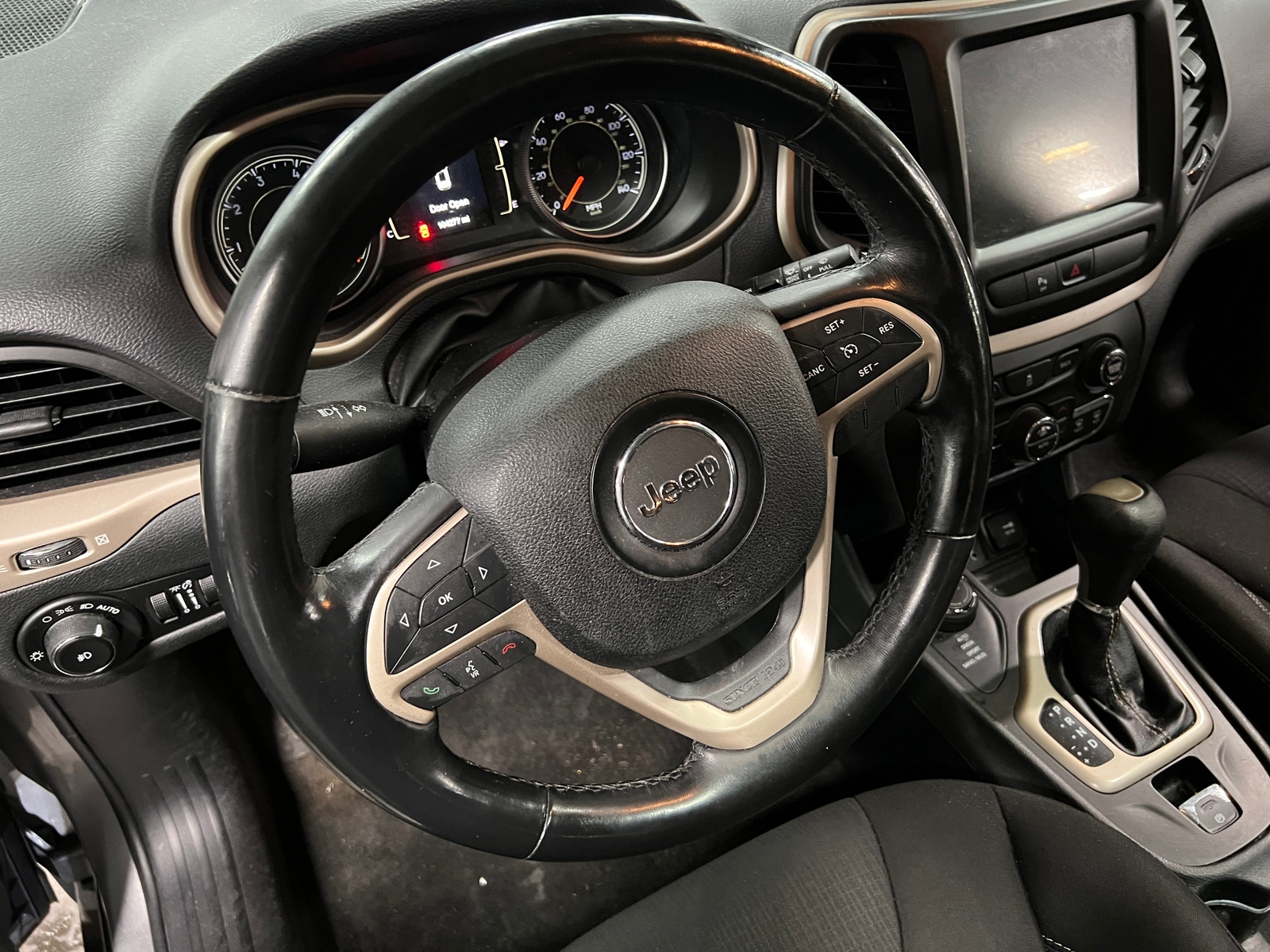 Thumbnail: 2015 Jeep Cherokee - 5