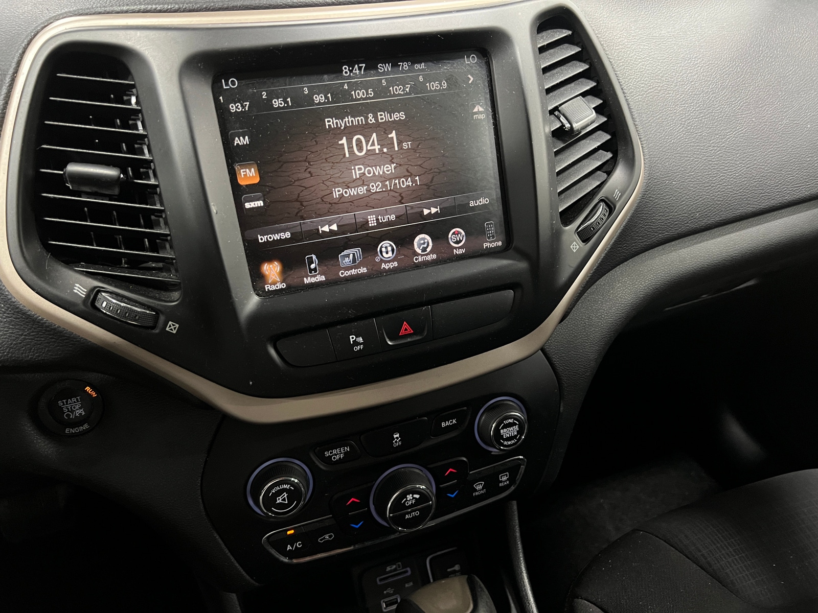 Thumbnail: 2015 Jeep Cherokee - 4