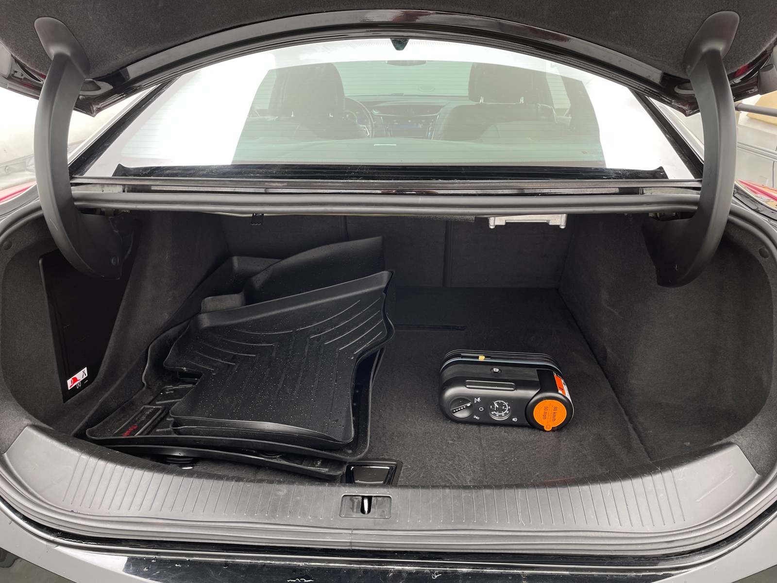 Thumbnail: 2014 Cadillac ELR - 4