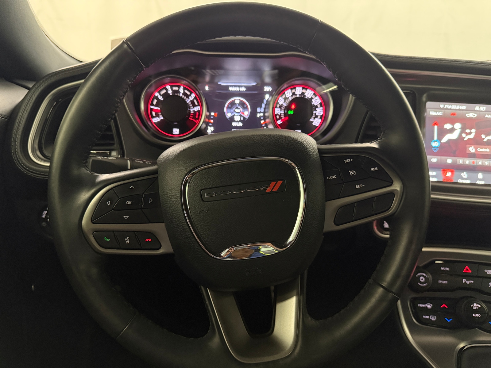 Thumbnail: 2020 Dodge Challenger - 3