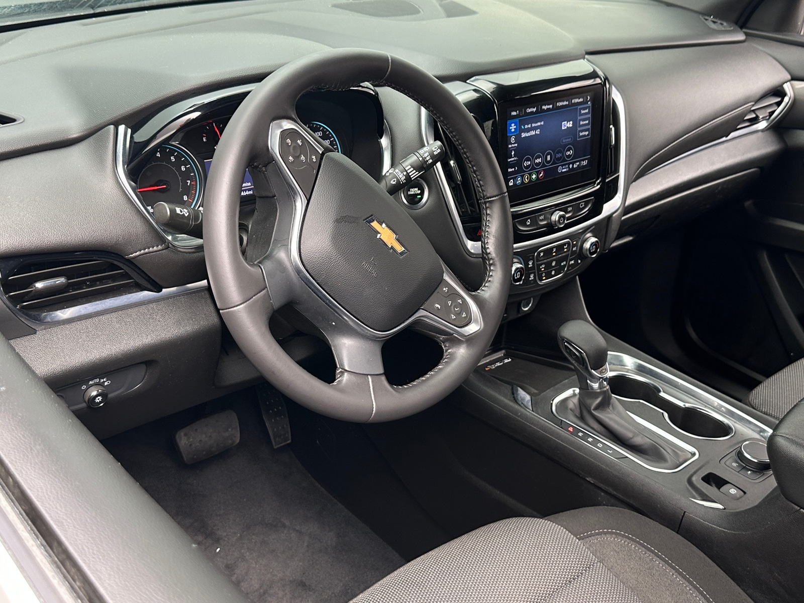 Thumbnail: 2022 Chevrolet Traverse - 3