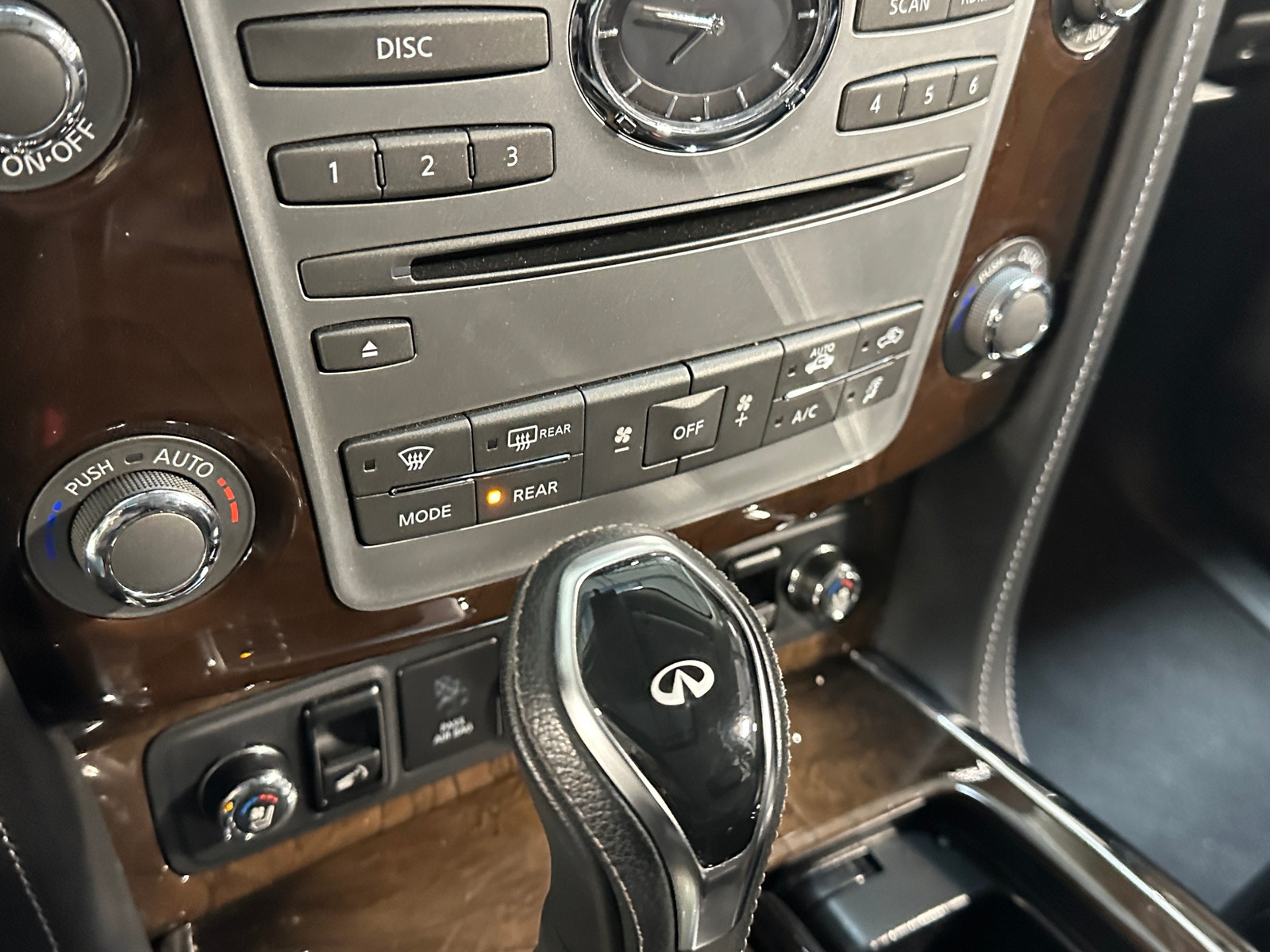 Thumbnail: 2019 INFINITI QX80 - 3