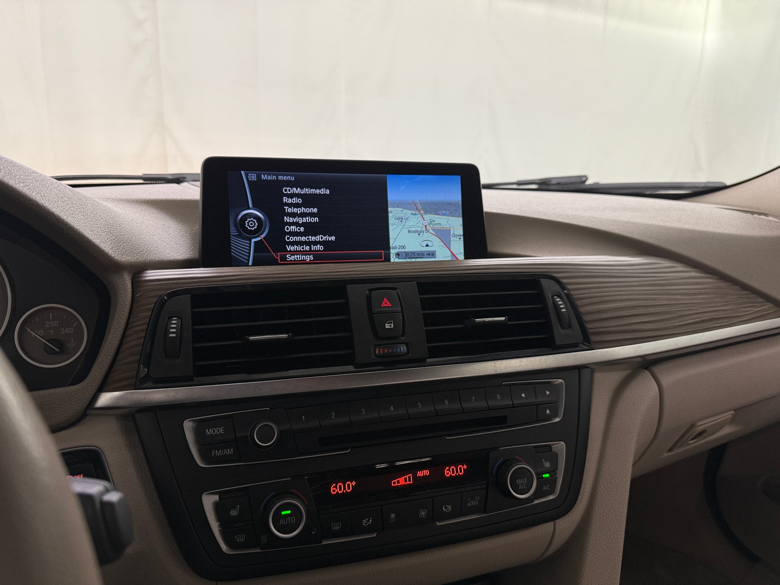 Thumbnail: 2013 BMW 3 Series - 3