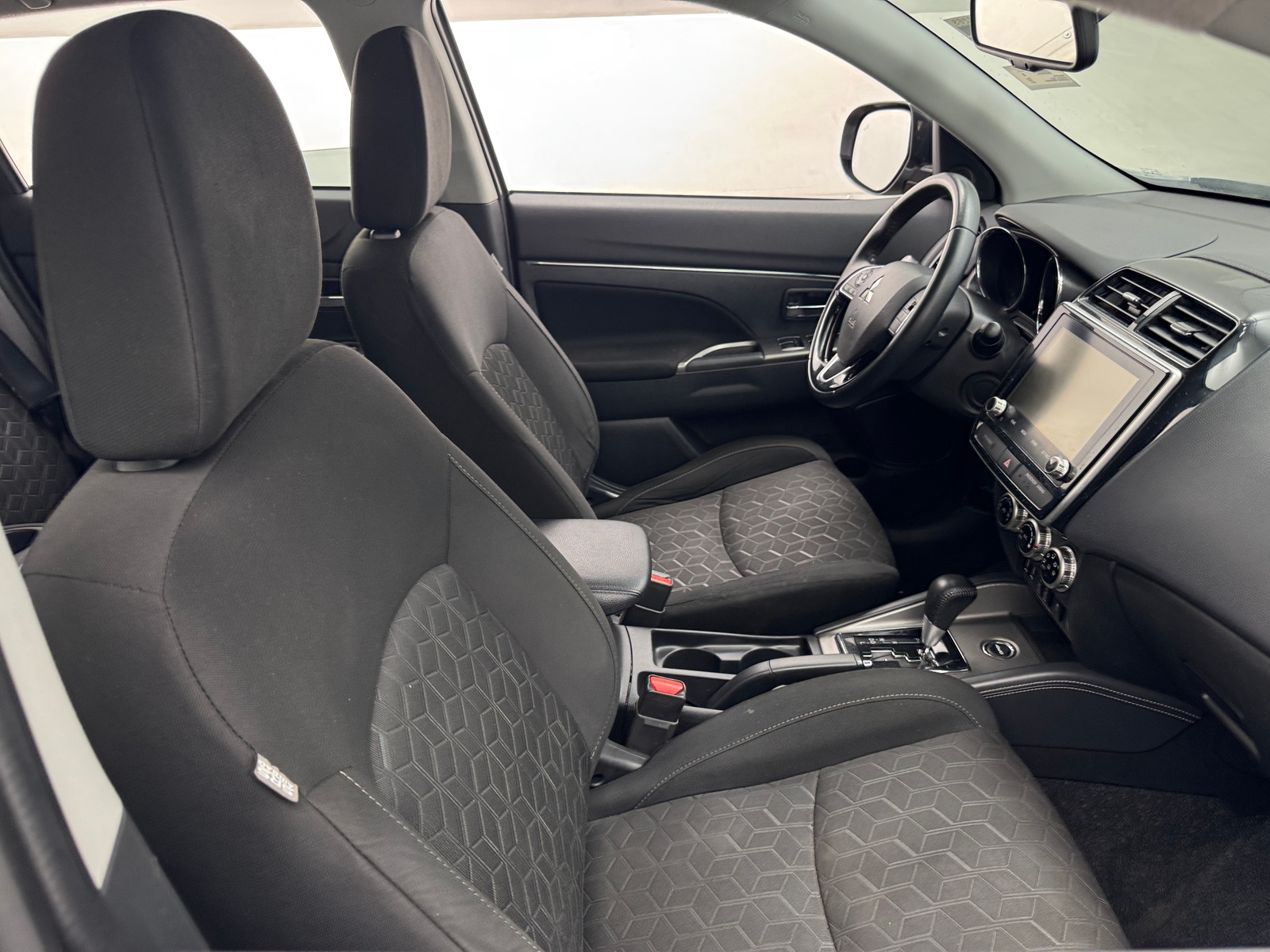 Thumbnail: 2021 Mitsubishi Outlander Sport - 2