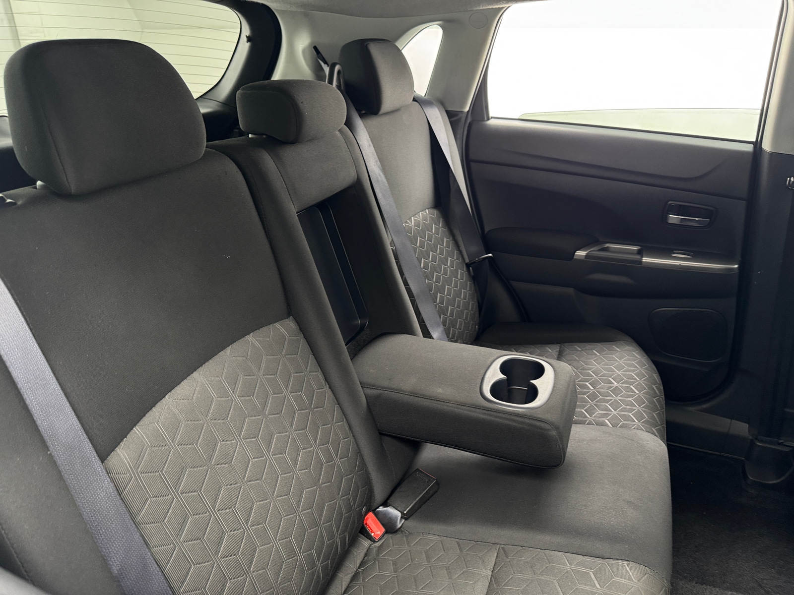Thumbnail: 2021 Mitsubishi Outlander Sport - 6