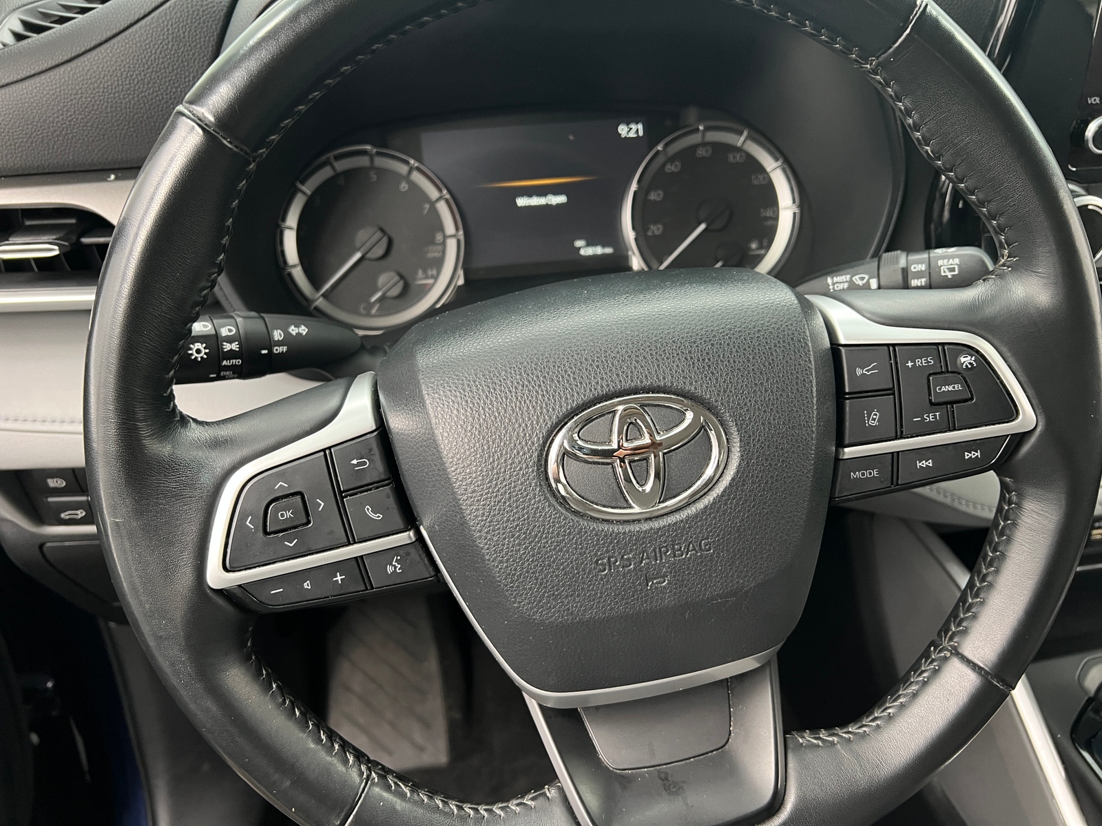 Thumbnail: 2023 Toyota Highlander - 5