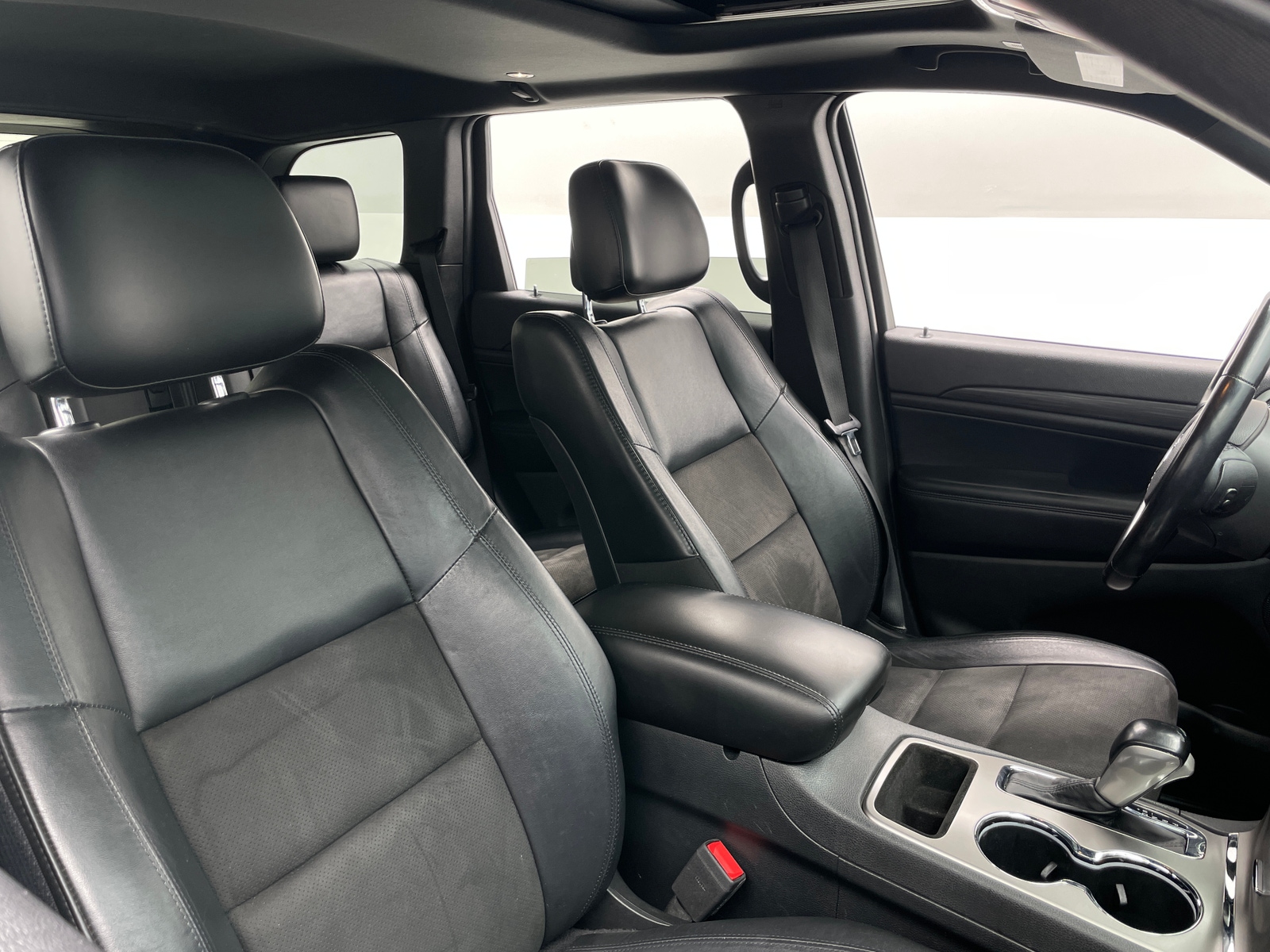 Thumbnail: 2020 Jeep Grand Cherokee - 6