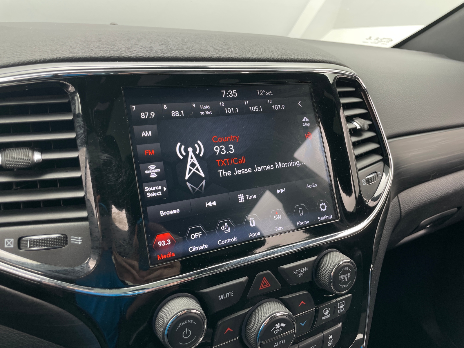 Thumbnail: 2020 Jeep Grand Cherokee - 4