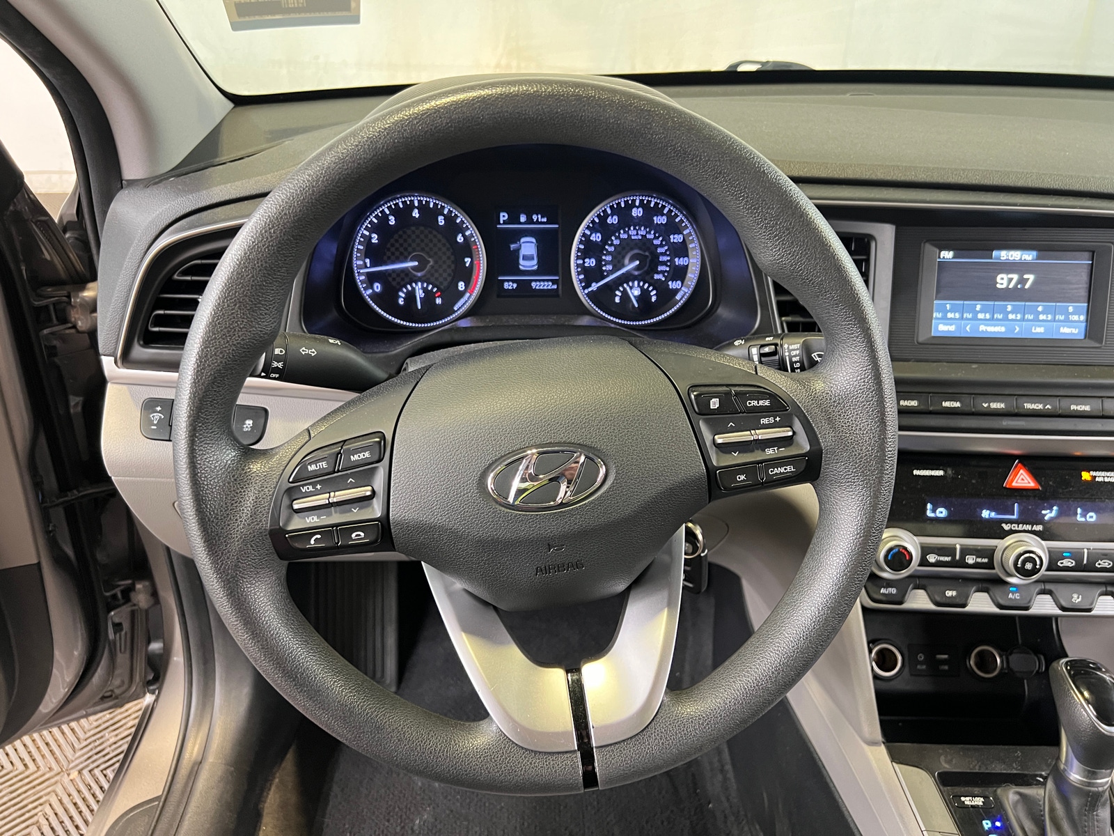 Thumbnail: 2020 Hyundai Elantra - 5