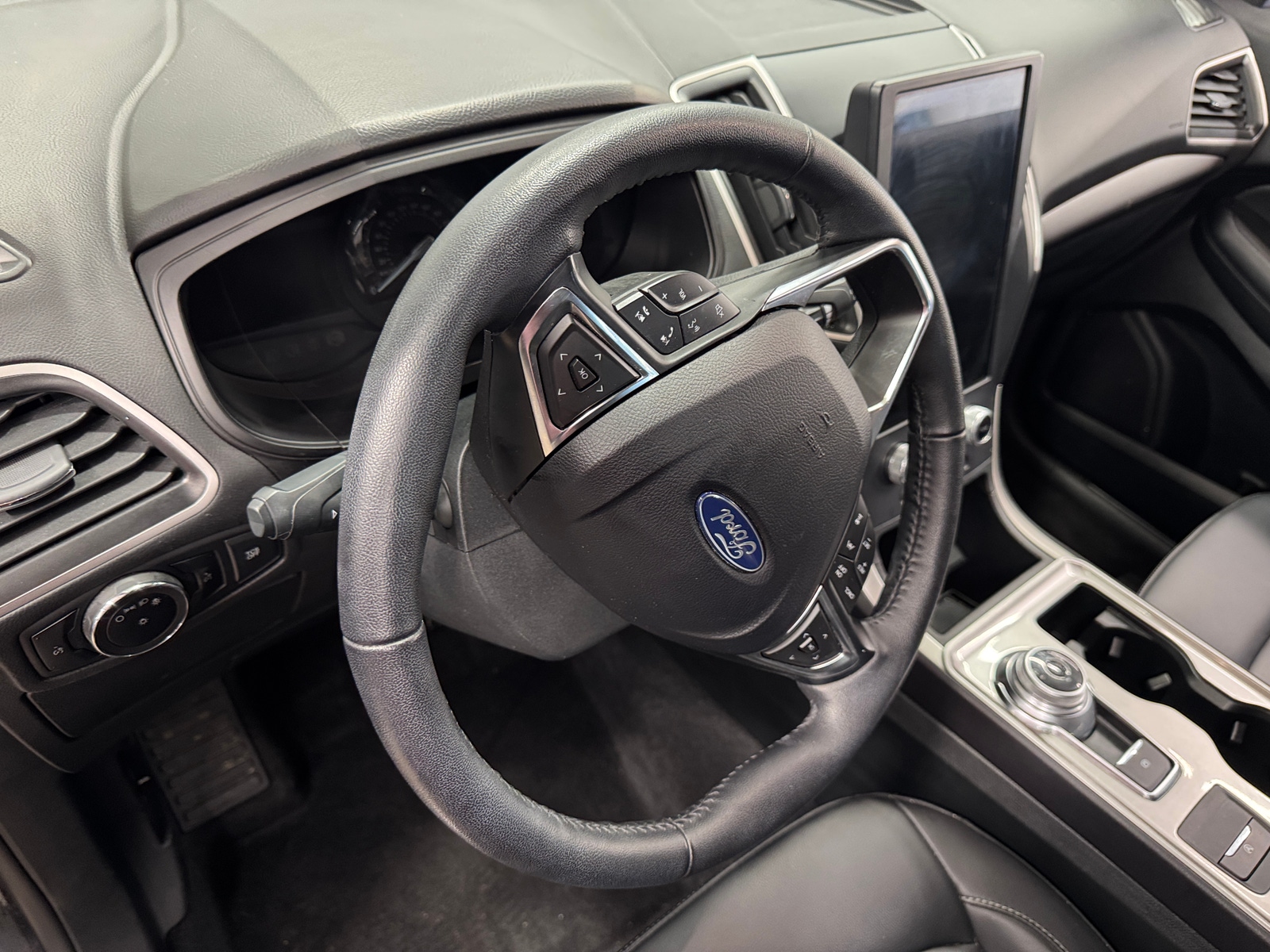 Thumbnail: 2024 Ford Edge - 2