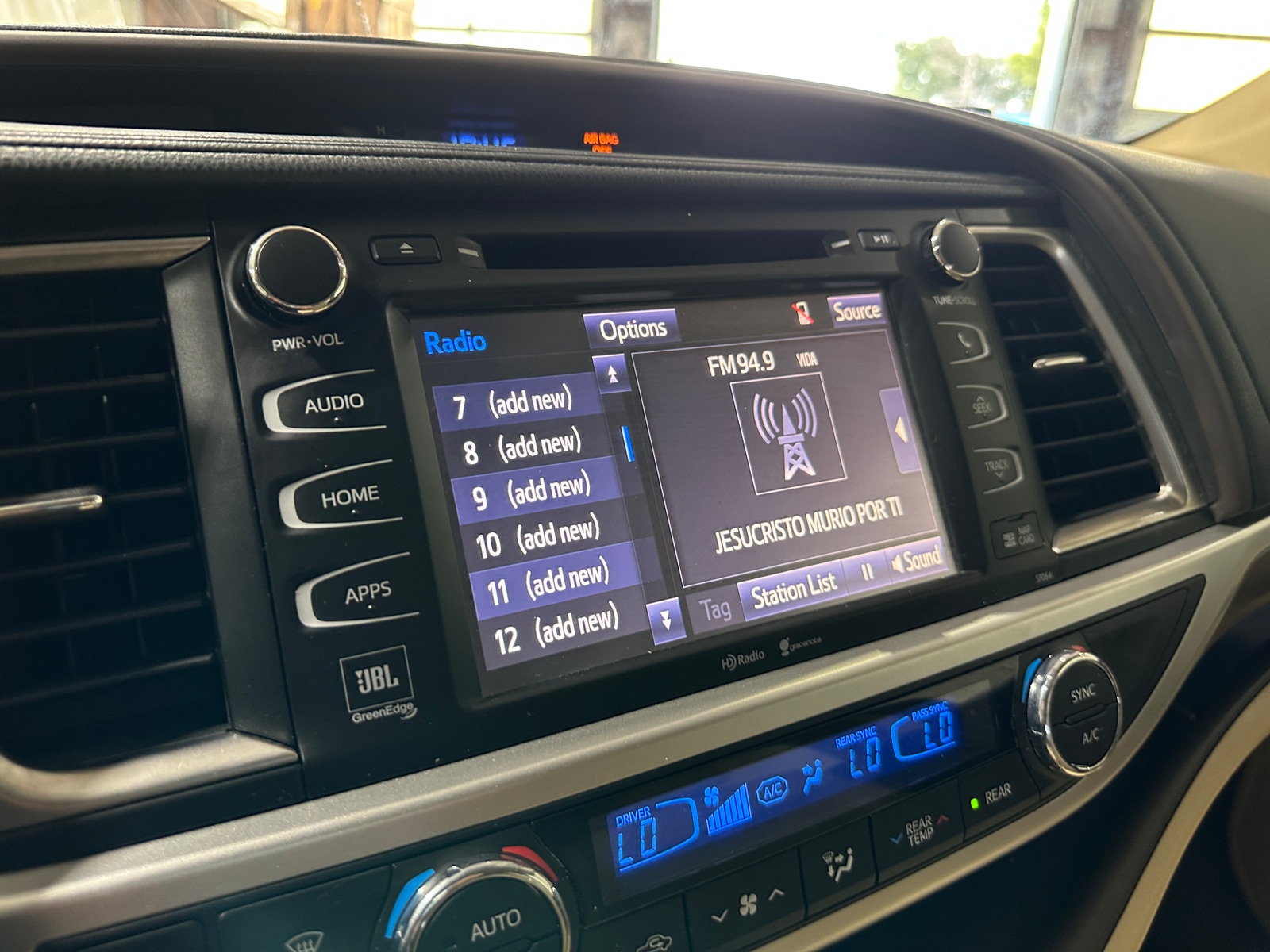 Thumbnail: 2015 Toyota Highlander - 3