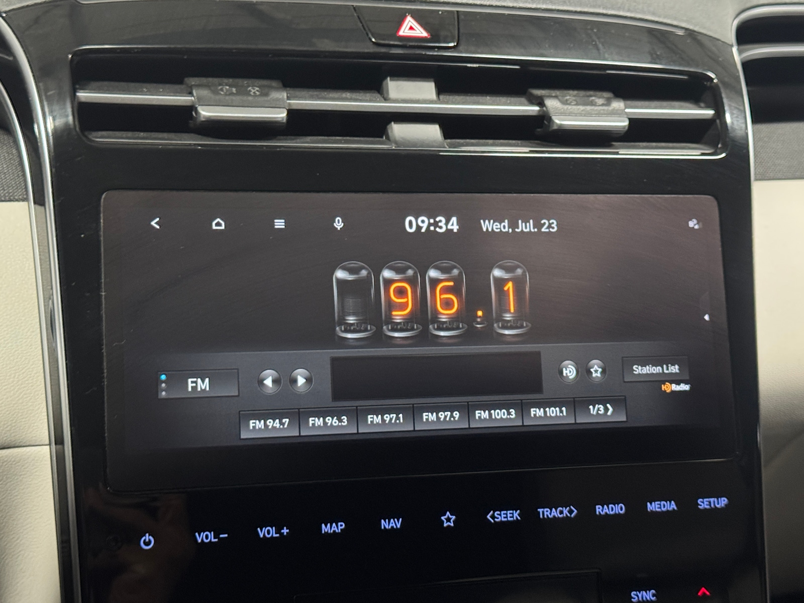 Thumbnail: 2022 Hyundai Tucson - 3