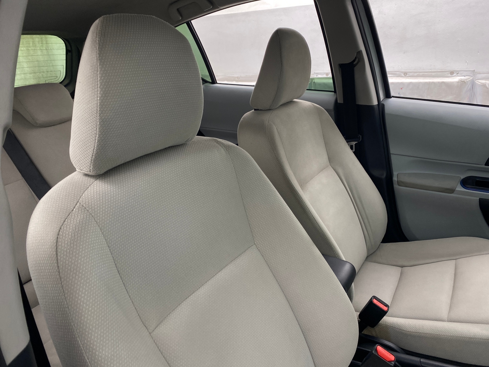 Thumbnail: 2013 Toyota Prius c - 2