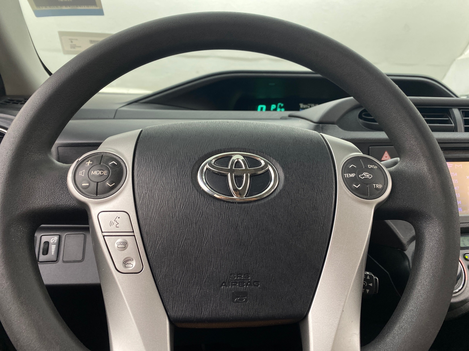 Thumbnail: 2013 Toyota Prius c - 5