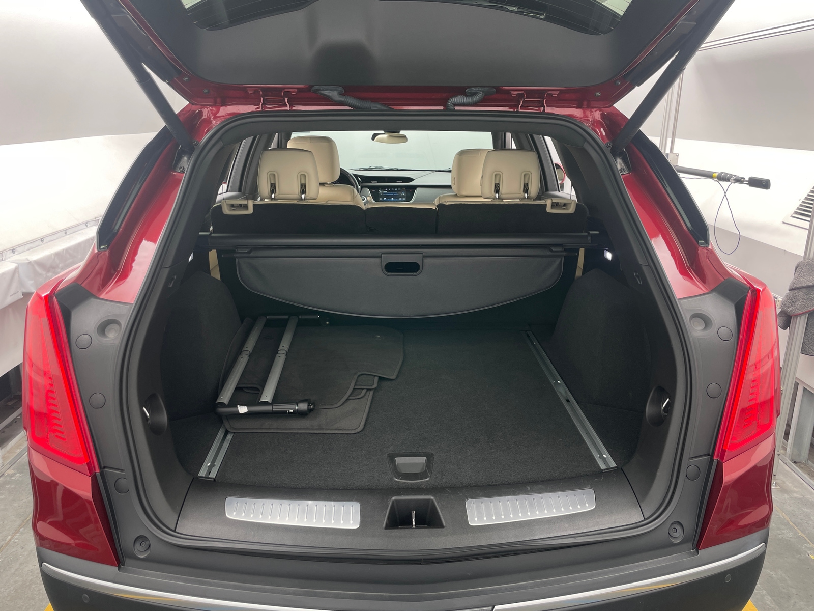 Thumbnail: 2019 Cadillac XT5 - 6