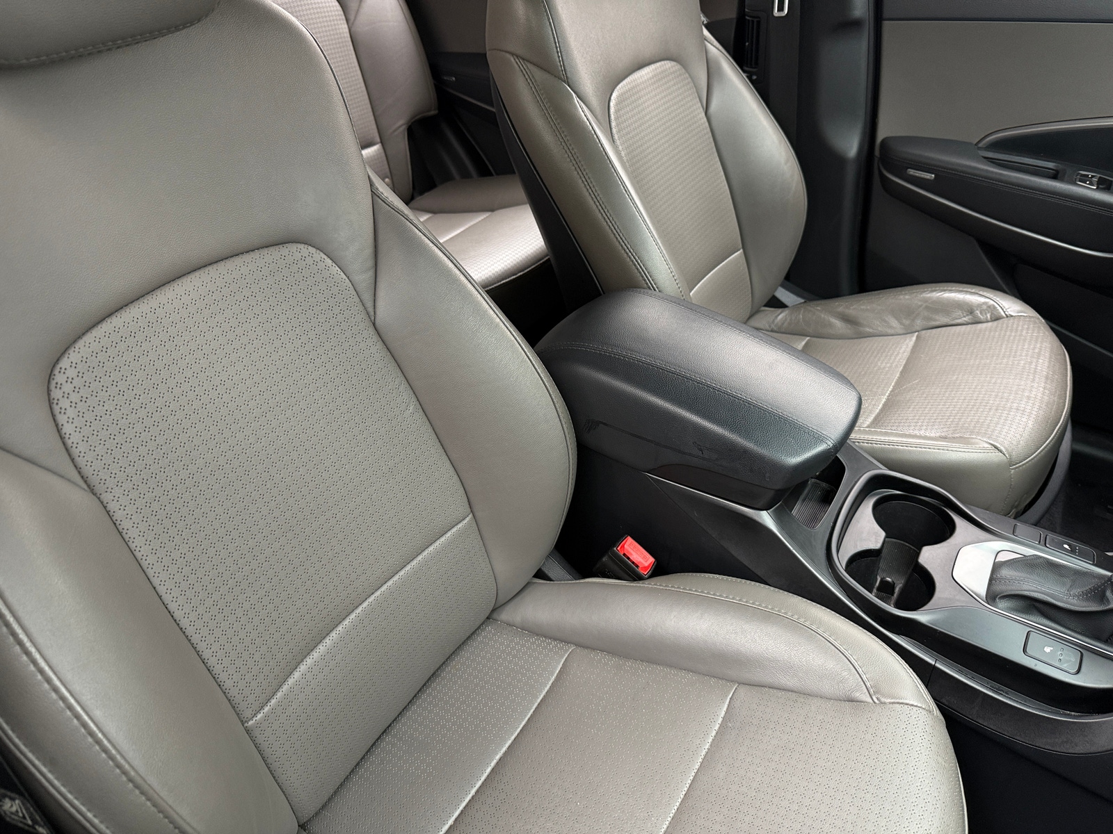 Thumbnail: 2013 Hyundai Santa Fe - 2