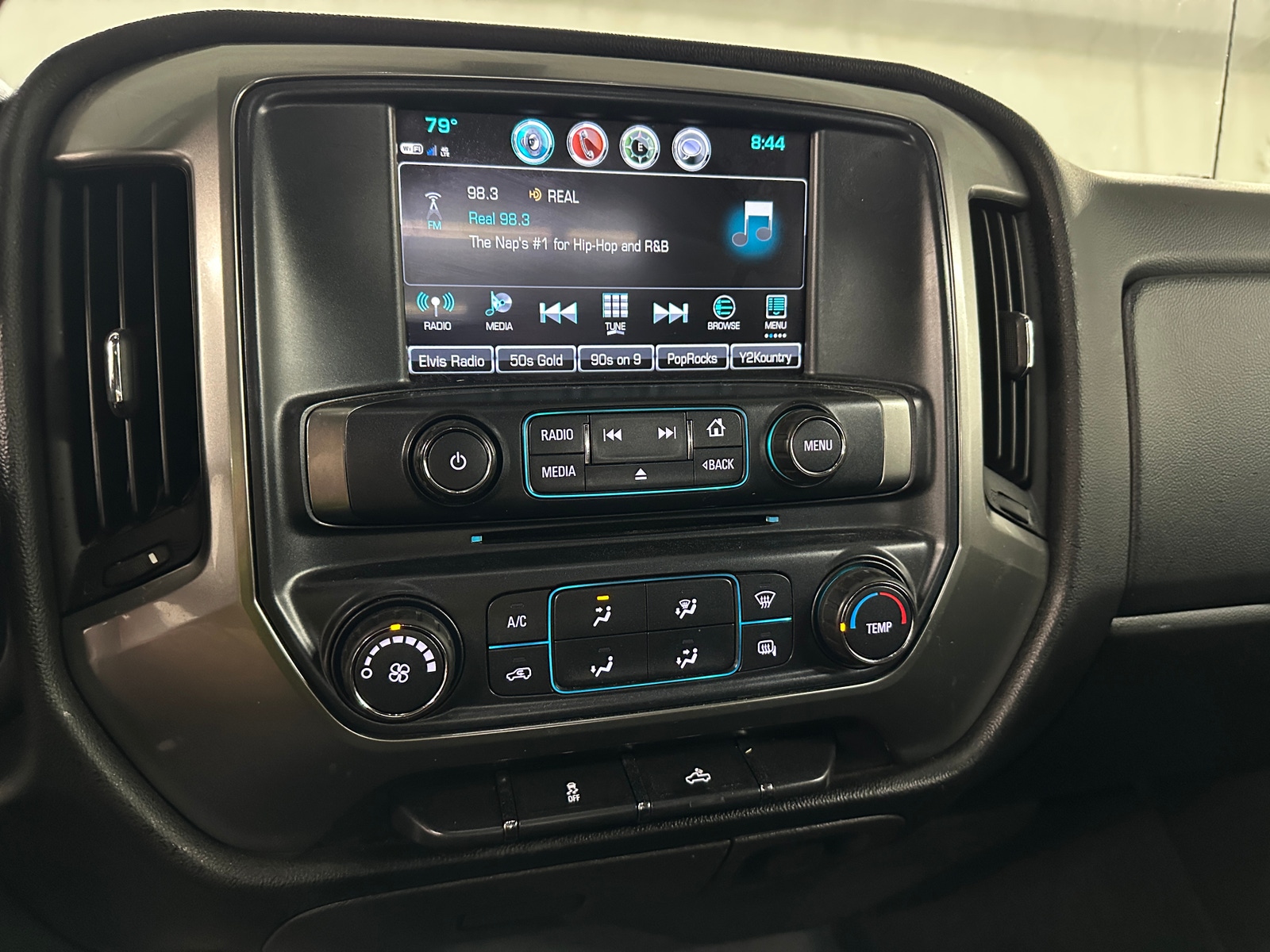 Thumbnail: 2018 Chevrolet Silverado 1500 - 4