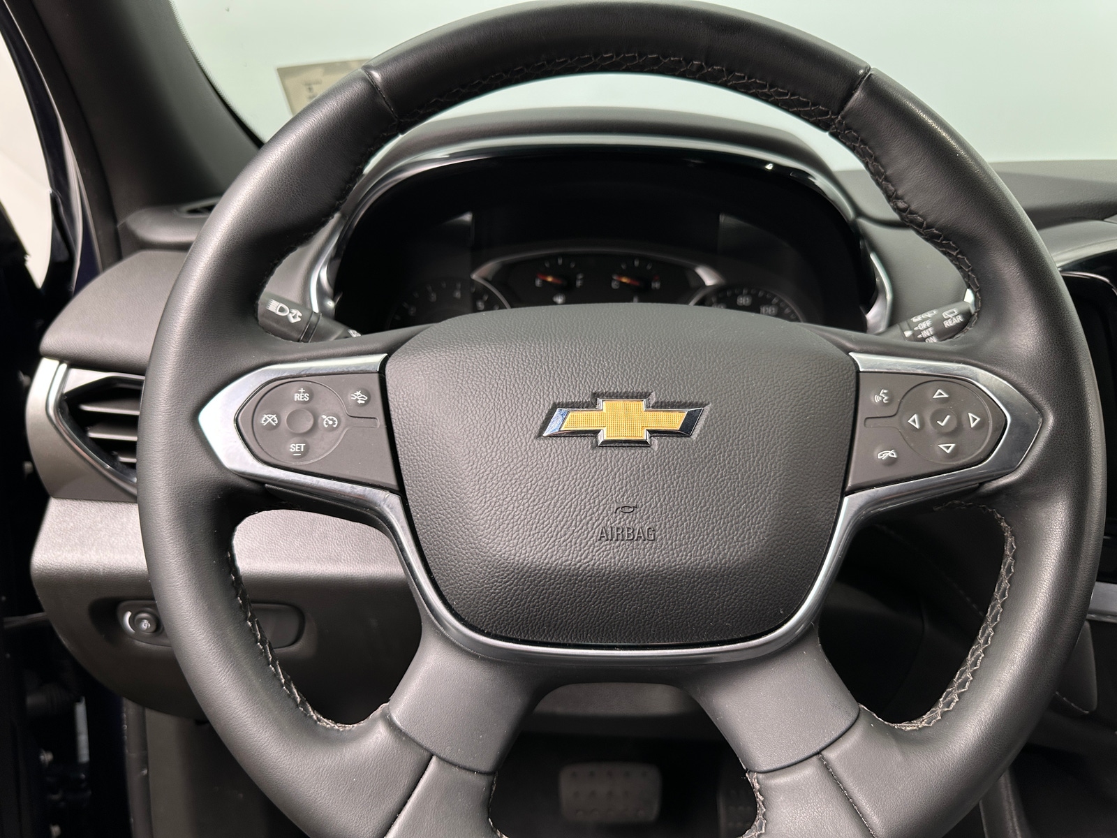 Thumbnail: 2023 Chevrolet Traverse - 5