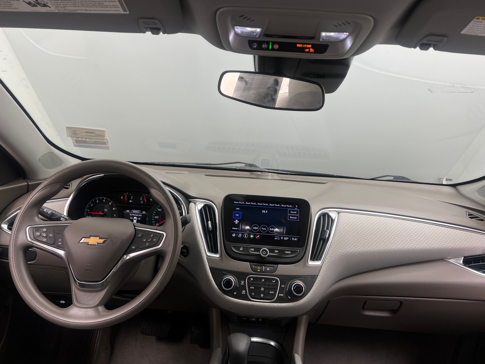 Thumbnail: 2021 Chevrolet Malibu - 3