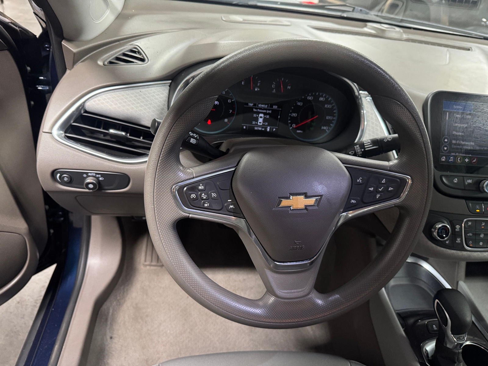 Thumbnail: 2021 Chevrolet Malibu - 5