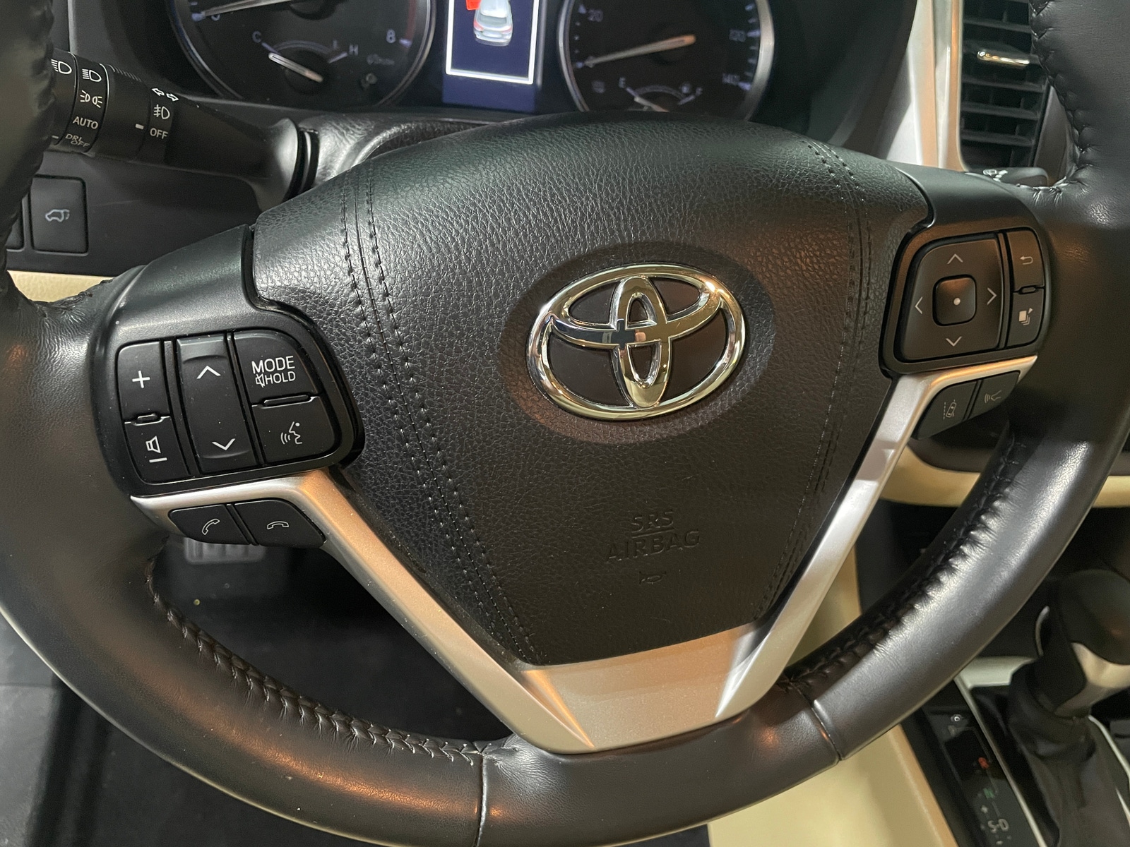 Thumbnail: 2019 Toyota Highlander - 4