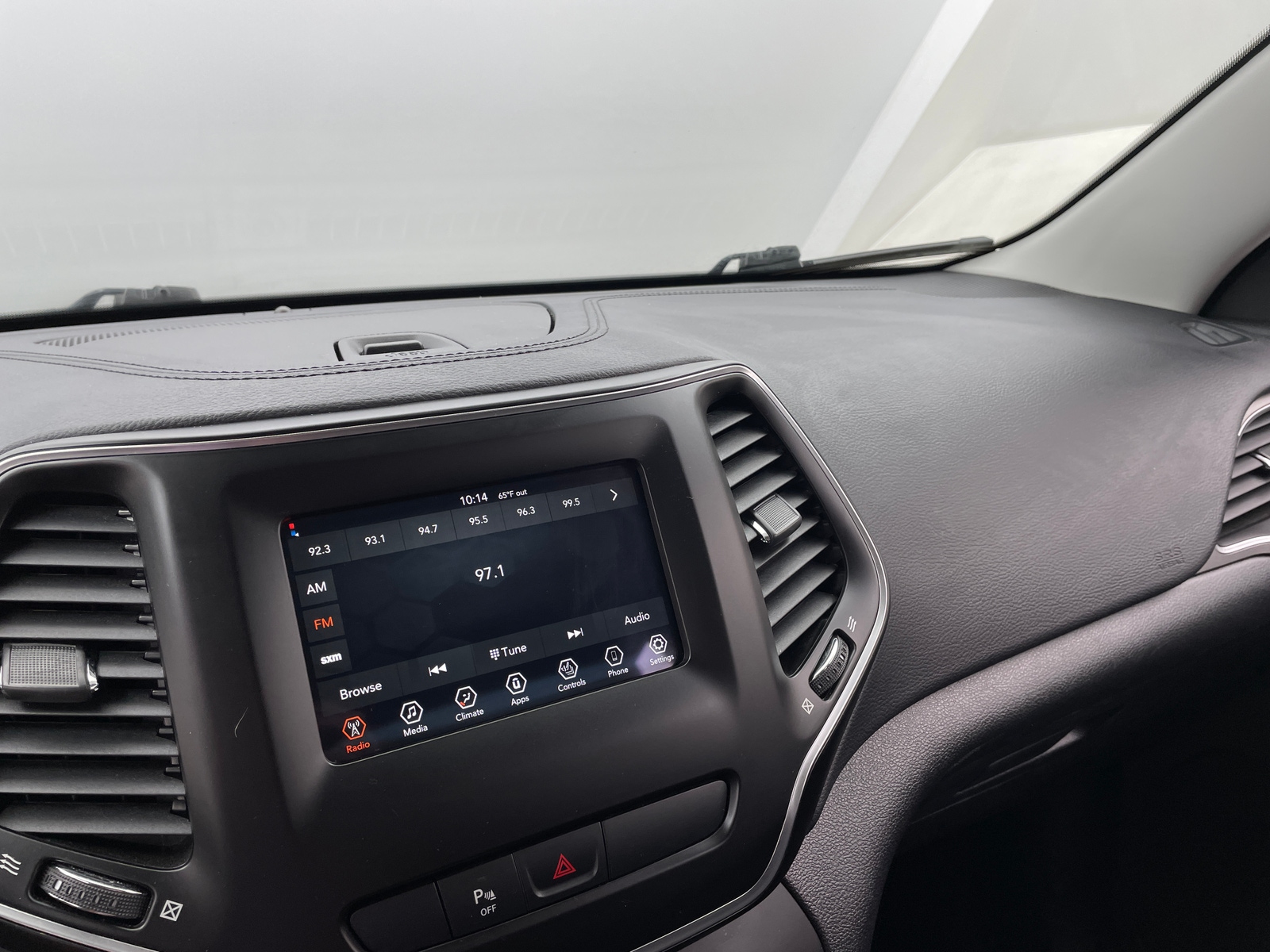 Thumbnail: 2020 Jeep Cherokee - 4