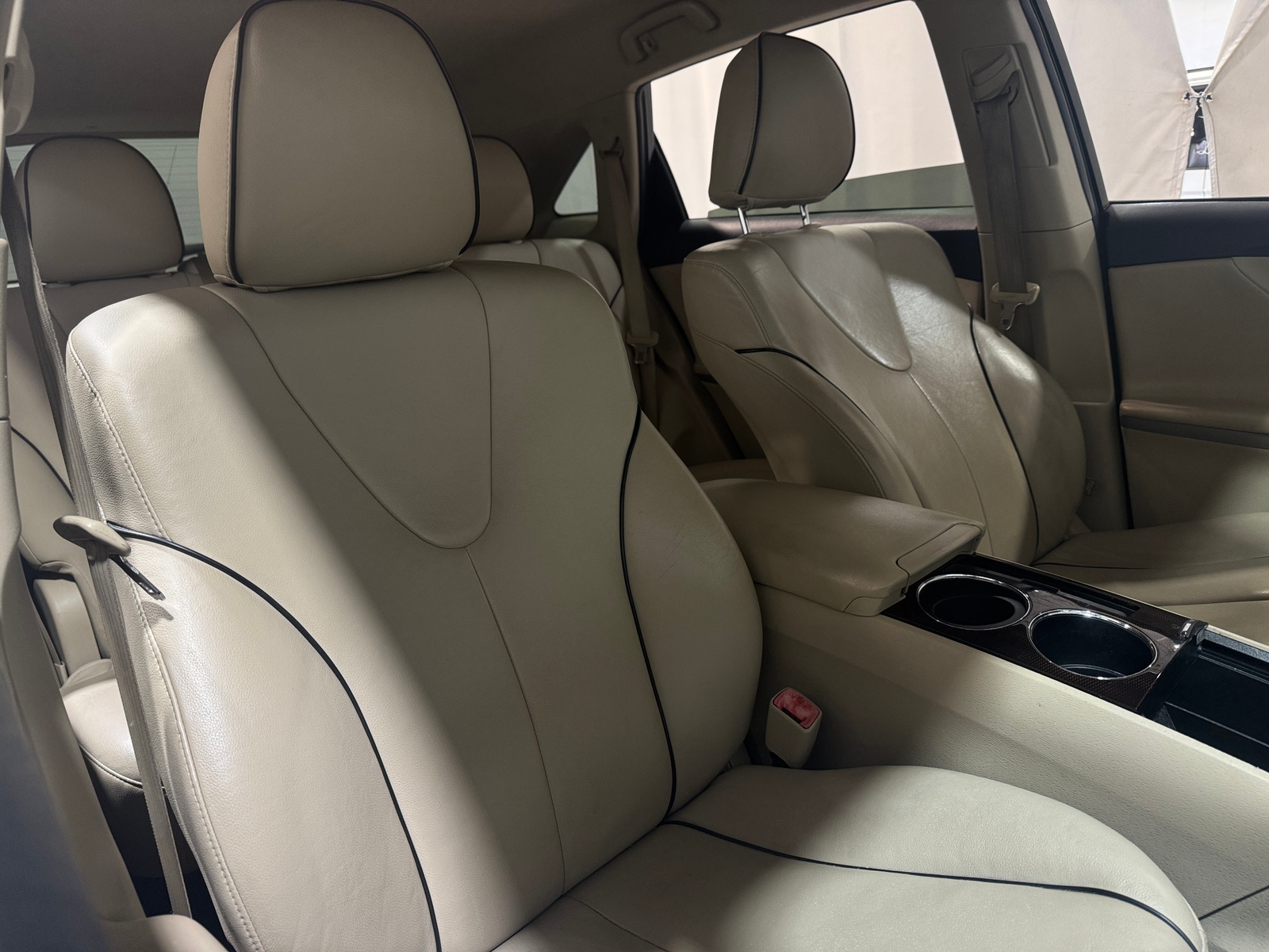 Thumbnail: 2011 Toyota Venza - 2