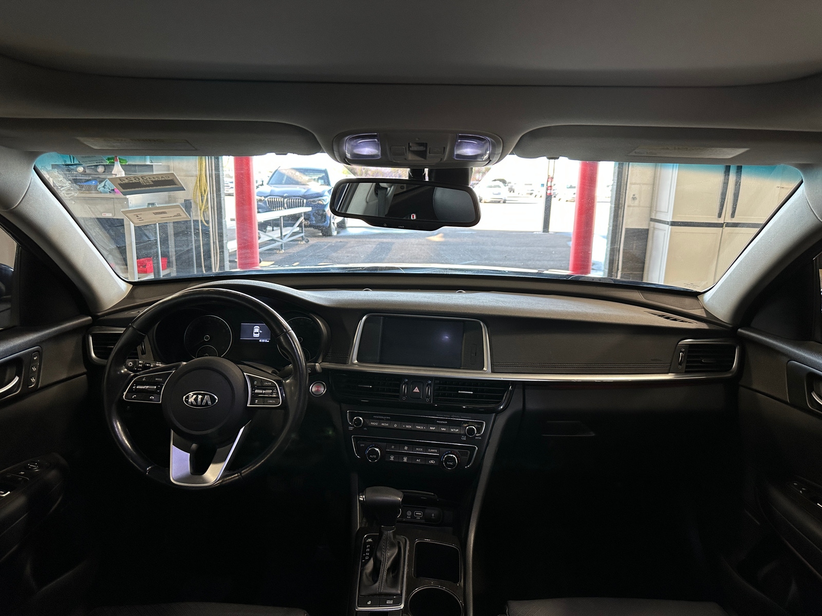 Thumbnail: 2020 Kia Optima - 2