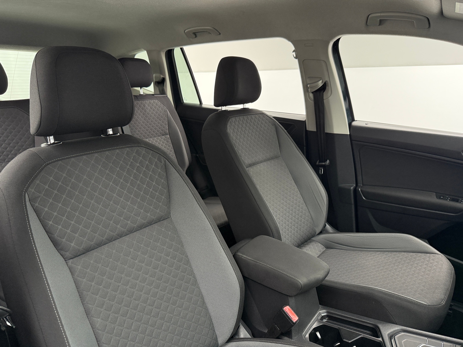Thumbnail: 2019 Volkswagen Tiguan - 2