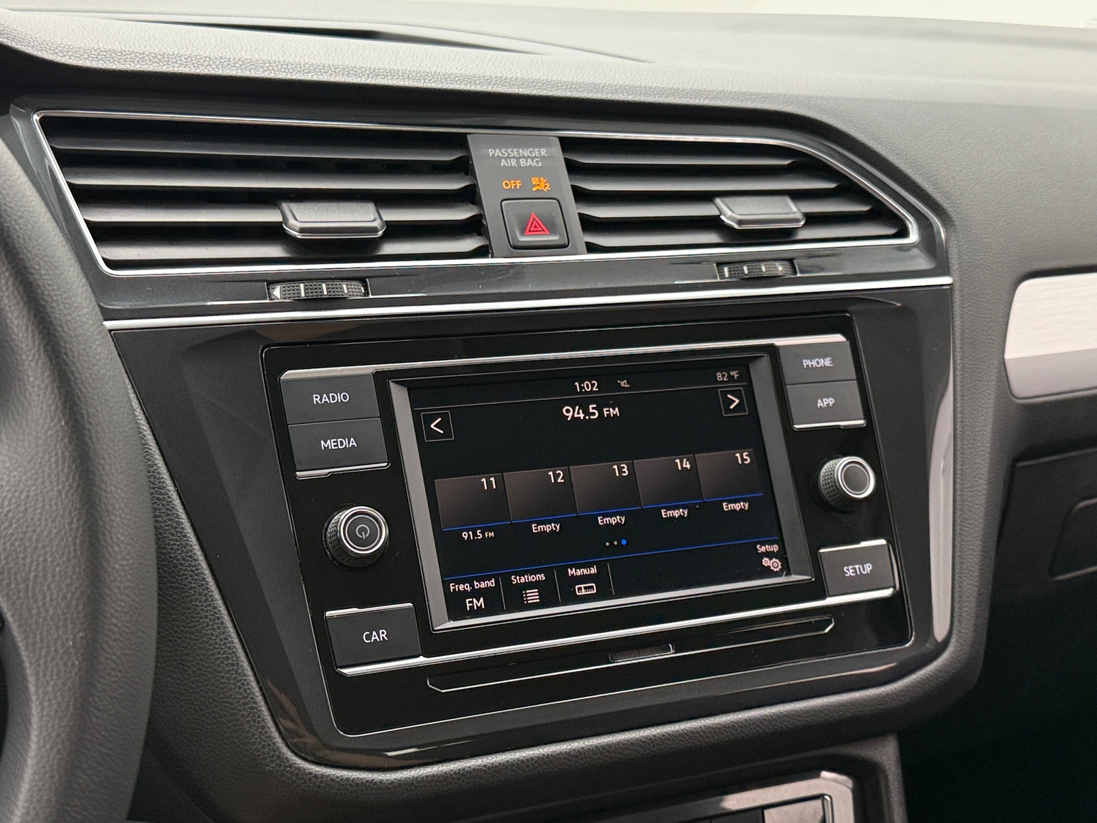 Thumbnail: 2019 Volkswagen Tiguan - 4