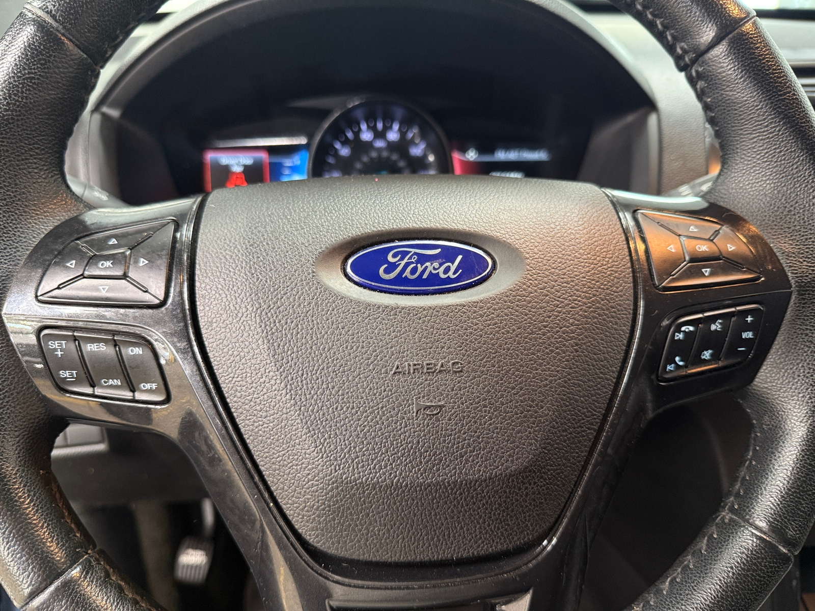 Thumbnail: 2018 Ford Explorer - 4