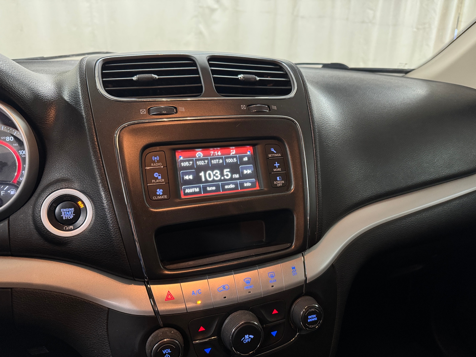 Thumbnail: 2018 Dodge Journey - 4