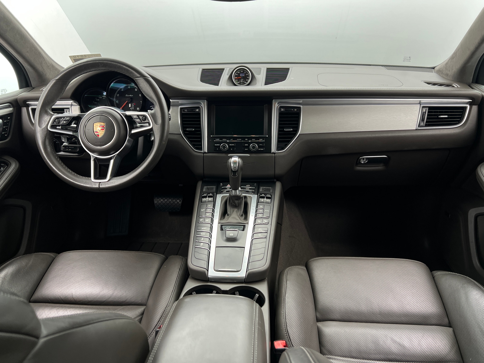 Thumbnail: 2015 Porsche Macan - 2