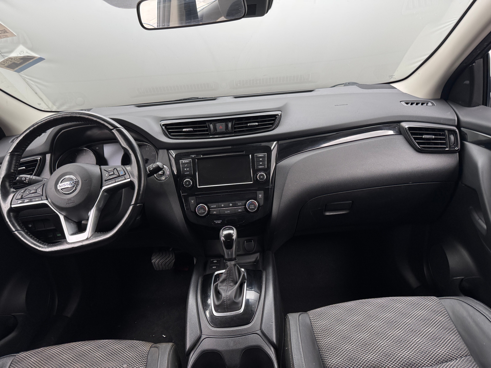 Thumbnail: 2021 Nissan Rogue Sport - 2