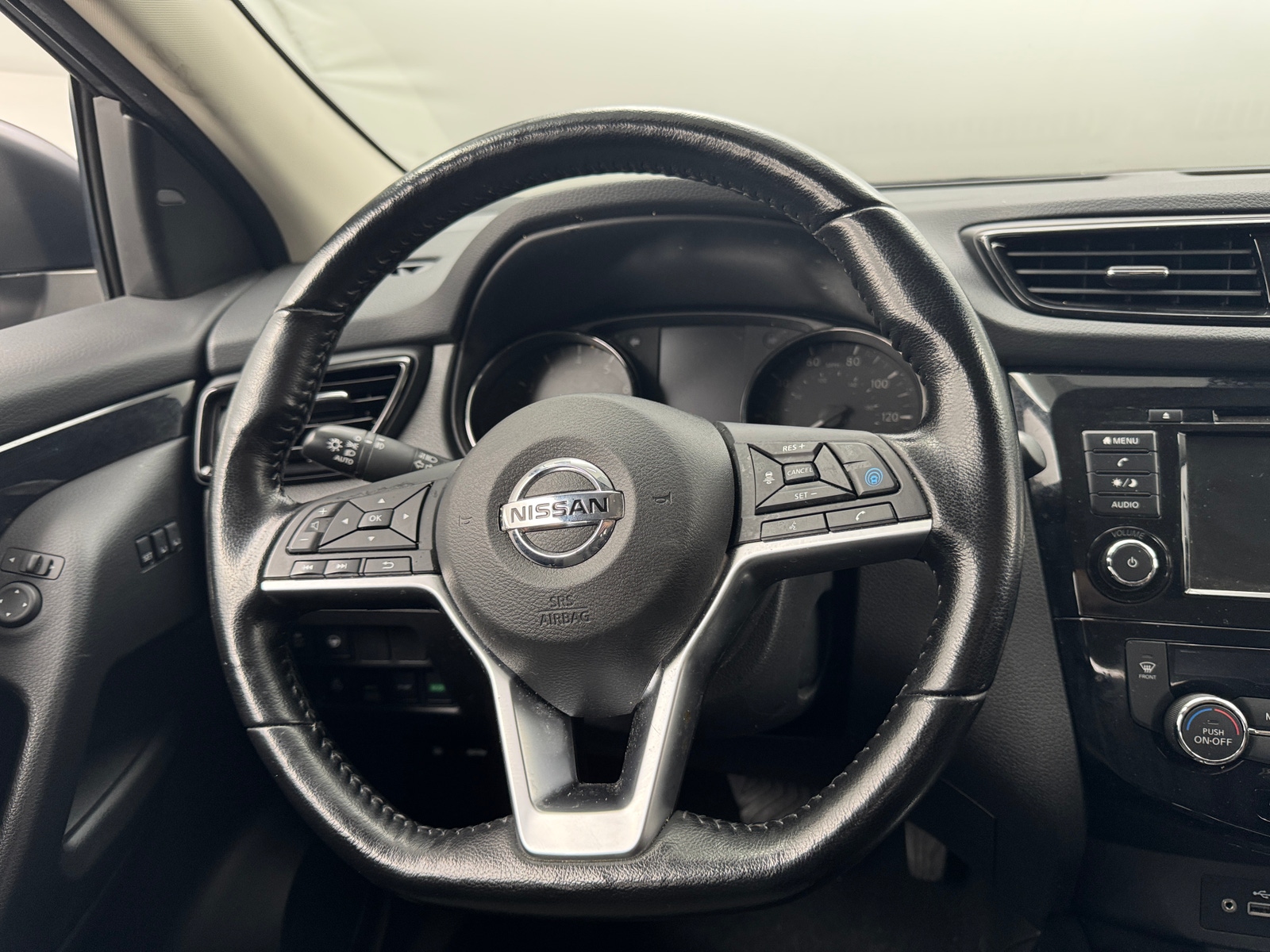 Thumbnail: 2021 Nissan Rogue Sport - 4