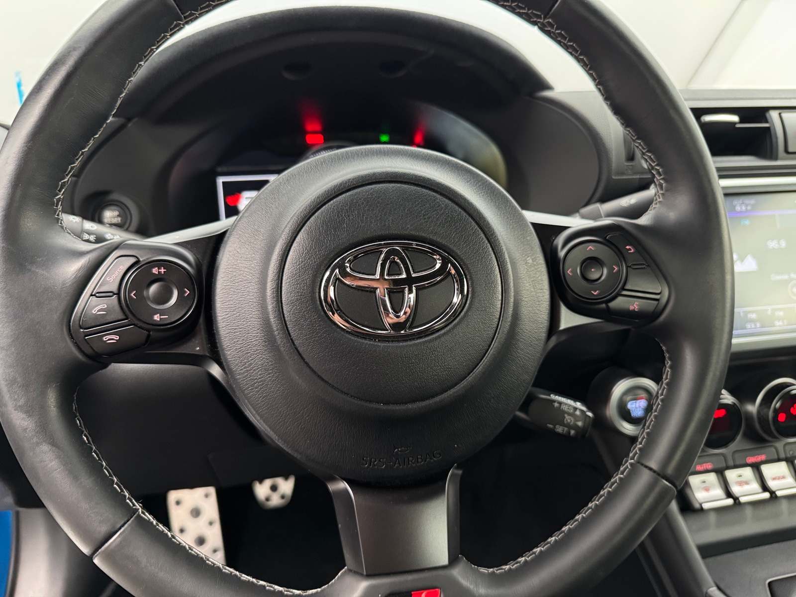 Thumbnail: 2023 Toyota GR86 - 3