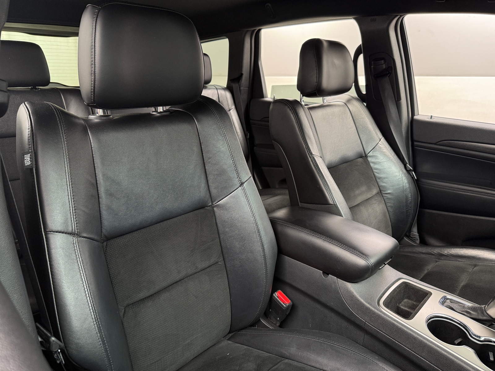 Thumbnail: 2017 Jeep Grand Cherokee - 2