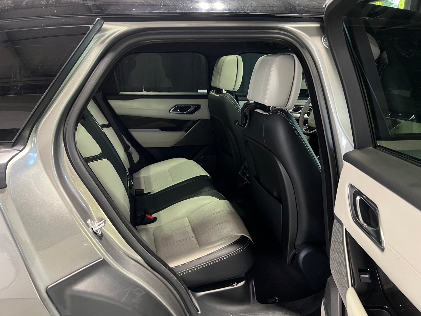 Thumbnail: 2018 Land Rover Range Rover Velar - 5
