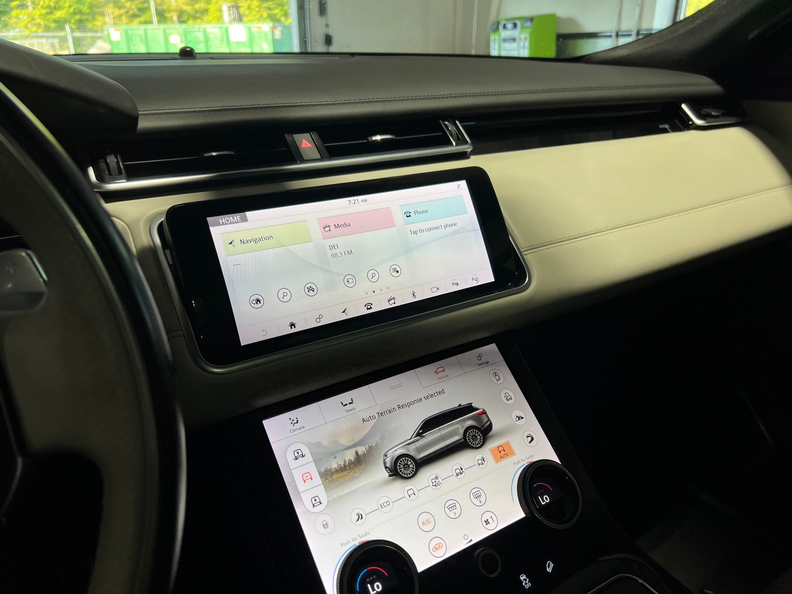 Thumbnail: 2018 Land Rover Range Rover Velar - 3