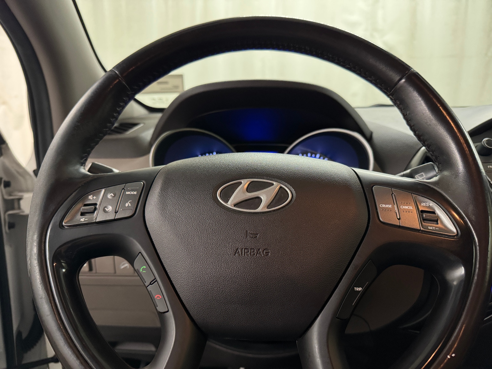 Thumbnail: 2015 Hyundai Tucson - 4