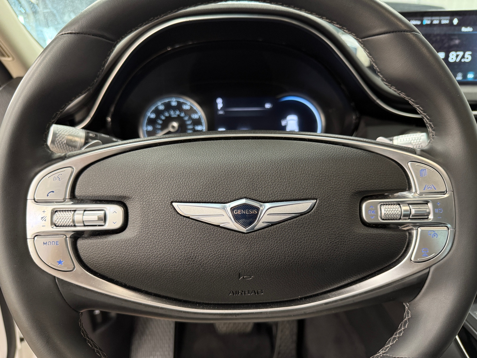 Thumbnail: 2025 Genesis GV70 - 4