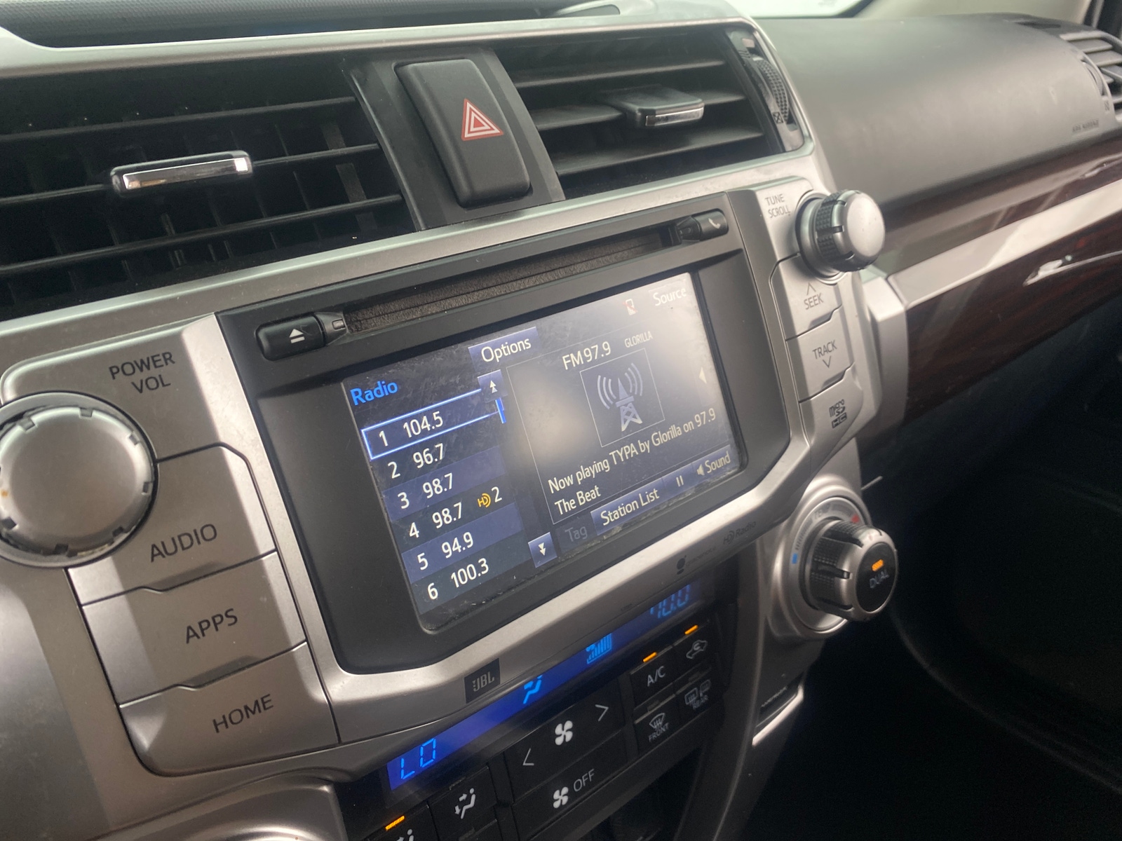 Thumbnail: 2015 Toyota 4Runner - 3