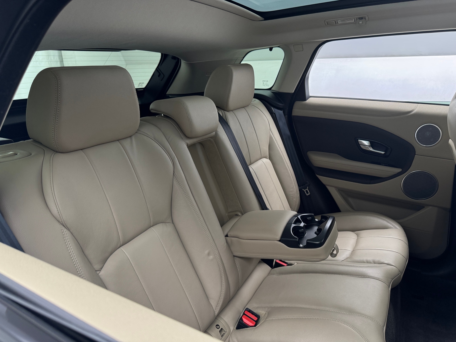 Thumbnail: 2019 Land Rover Range Rover Evoque - 5