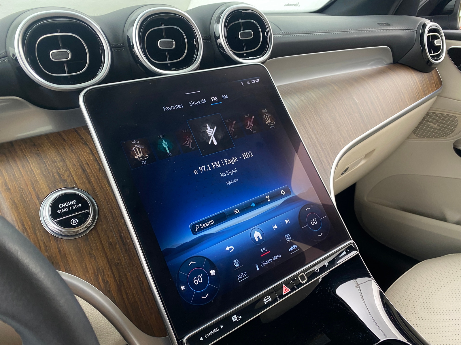 Thumbnail: 2024 Mercedes-Benz GLC - 3